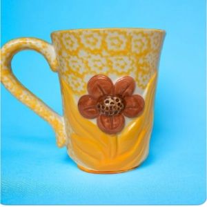 Temp-tations by 3-d flower mug yellow rare